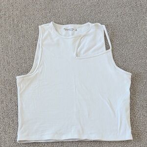 Abercrombie & Fitch White Ribbed Cutout Tank Top. Size XL.